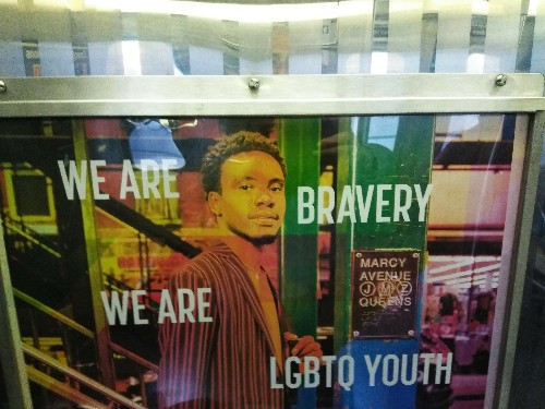 Реклама ЛГБТ от мэрии  Нью-Йорка появилась в вагоных метро