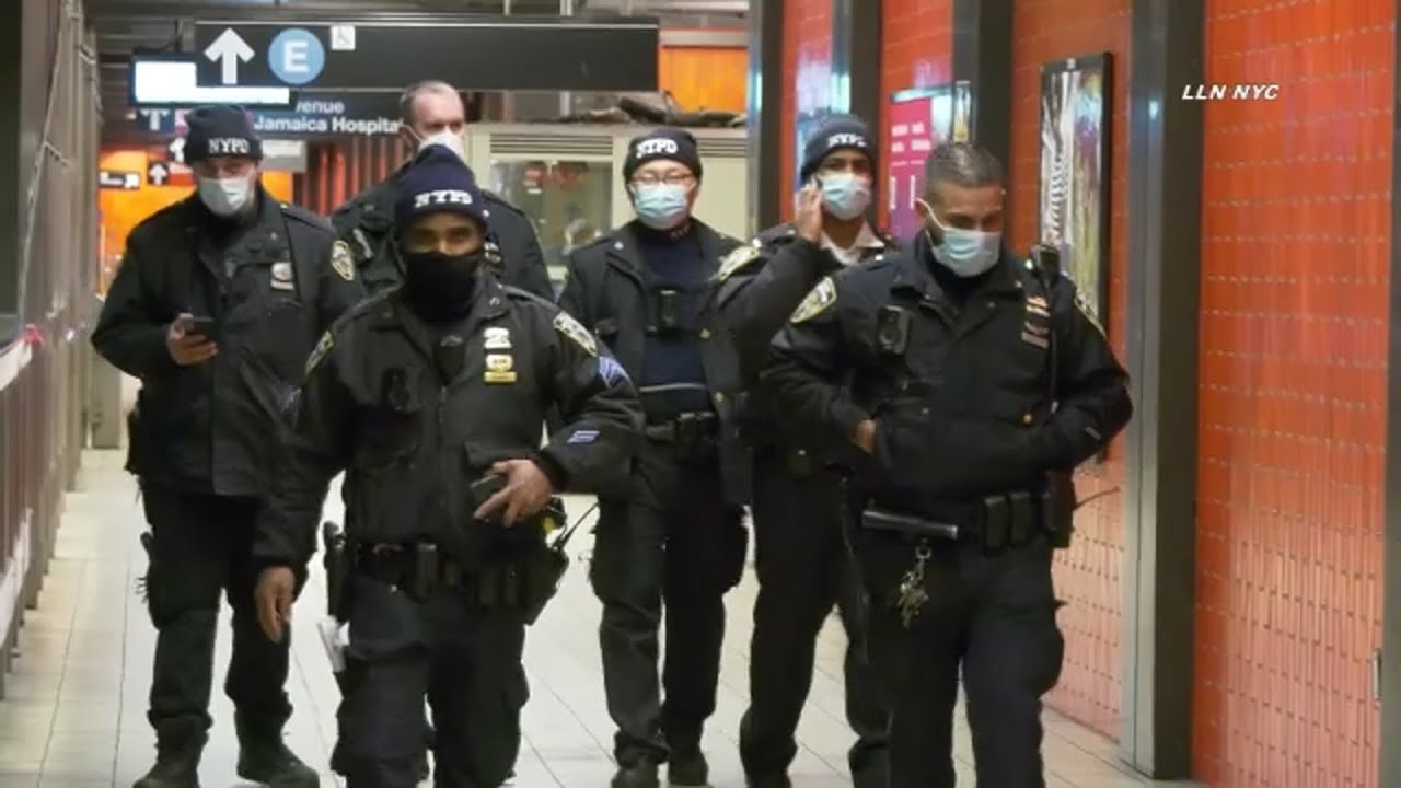 New York. 3rd stabbing in 3 days inside NYC subway system